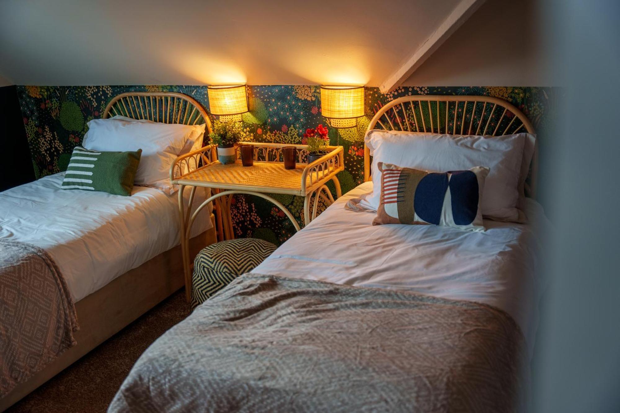 Stay With Airhgt @ Luxe Apartment In Central Harrogate Buitenkant foto